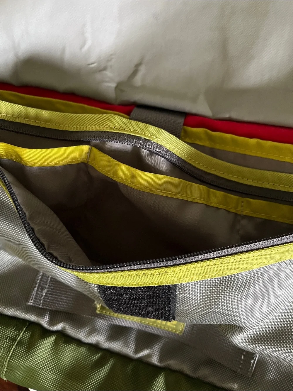 Timbuk2 Classic Messenger Bag Green Crossbody Unisex